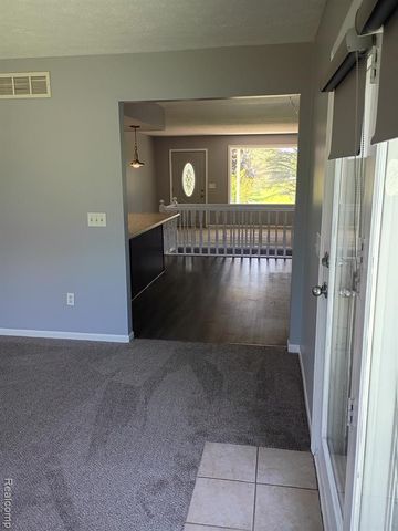 9766 Amanda Drive, Fowlerville, MI 48836