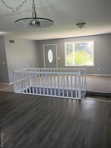 9766 Amanda Drive, Fowlerville, MI 48836