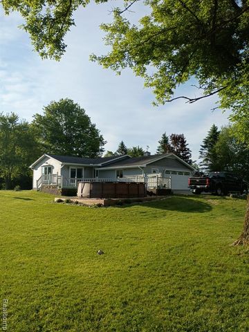 9766 Amanda Drive, Fowlerville, MI 48836