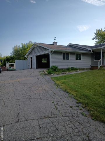 9766 Amanda Drive, Fowlerville, MI 48836