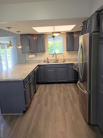 9766 Amanda Drive, Fowlerville, MI 48836