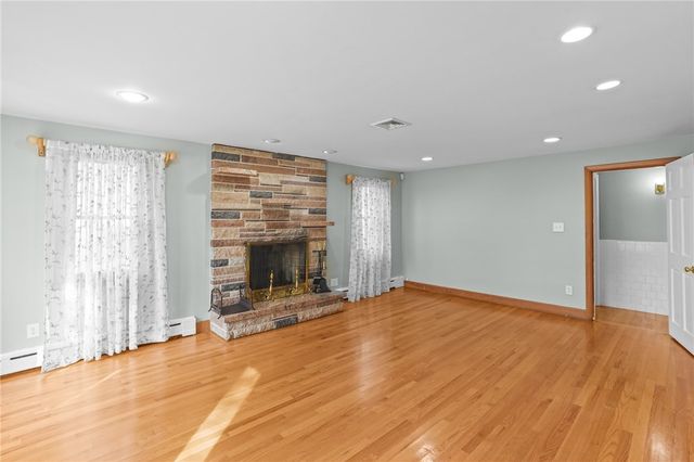 2 Oak Grove Boulevard, North Providence, RI 02911