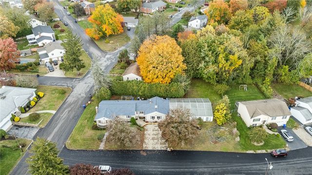 2 Oak Grove Boulevard, North Providence, RI 02911
