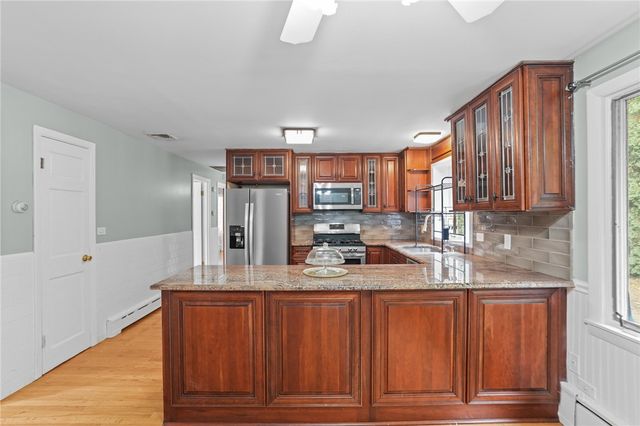 2 Oak Grove Boulevard, North Providence, RI 02911