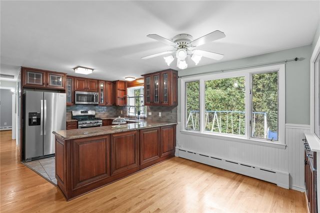 2 Oak Grove Boulevard, North Providence, RI 02911