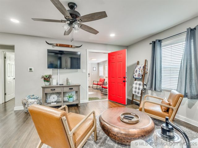 3819 E 15th Street, Tulsa, OK 74112