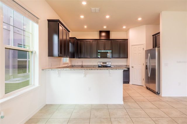 2247 WHITE FEATHER LOOP, Oakland, FL 34787
