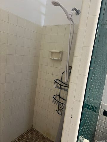 425 Ena Road C604, Honolulu, HI 96815