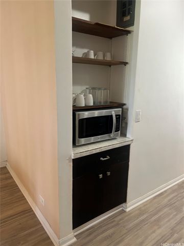 425 Ena Road C604, Honolulu, HI 96815