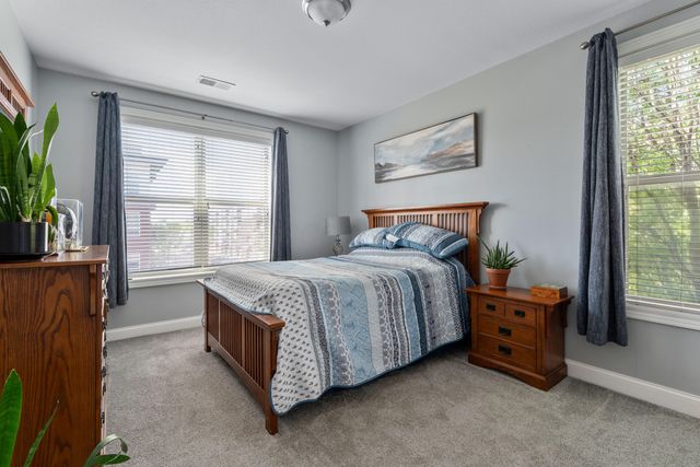 936 Quality Place, 302, Columbus, OH 43215