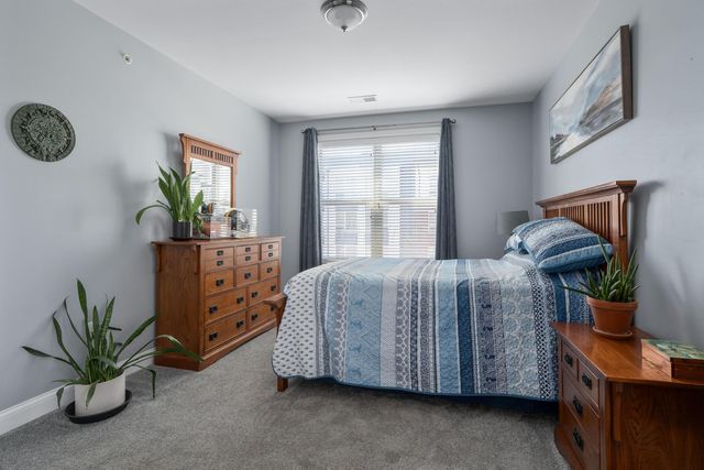 936 Quality Place, 302, Columbus, OH 43215