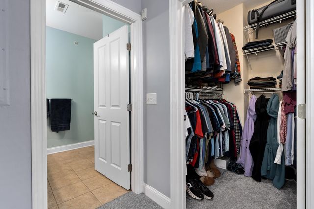 936 Quality Place, 302, Columbus, OH 43215