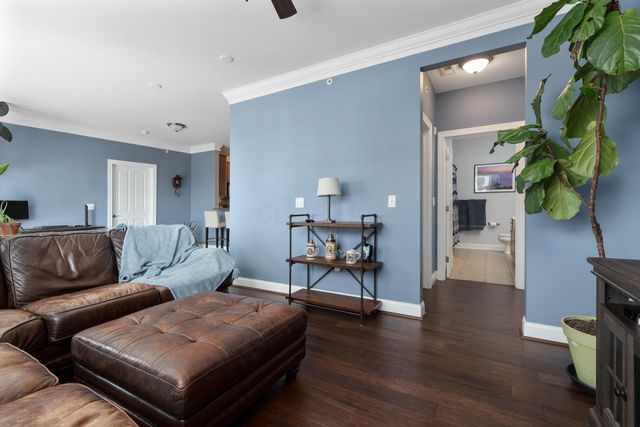 936 Quality Place, 302, Columbus, OH 43215