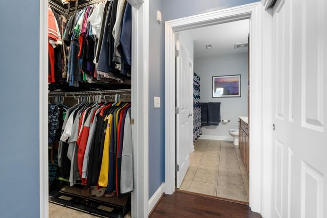 936 Quality Place, 302, Columbus, OH 43215
