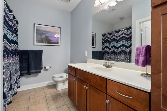 936 Quality Place, 302, Columbus, OH 43215