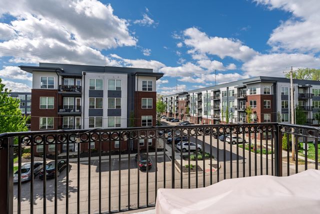 936 Quality Place, 302, Columbus, OH 43215