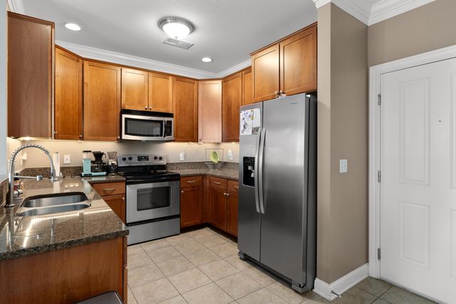 936 Quality Place, 302, Columbus, OH 43215