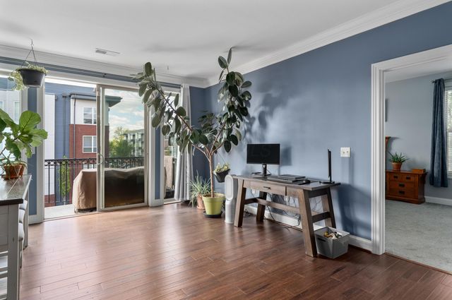 936 Quality Place, 302, Columbus, OH 43215