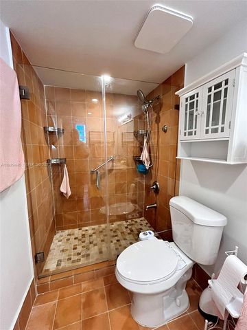 5050 NW 7th St 401, Miami, FL 33126