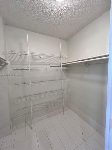 5050 NW 7th St 401, Miami, FL 33126