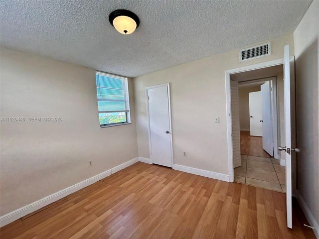 5050 NW 7th St 401, Miami, FL 33126