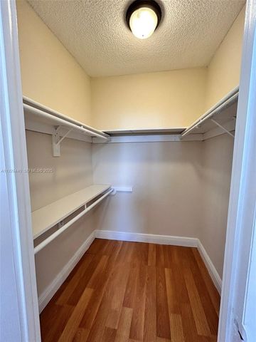 5050 NW 7th St 401, Miami, FL 33126