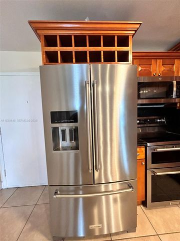 5050 NW 7th St 401, Miami, FL 33126