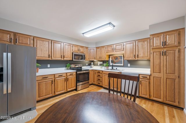 5002 Harrods Landing Dr, Prospect, KY 40059