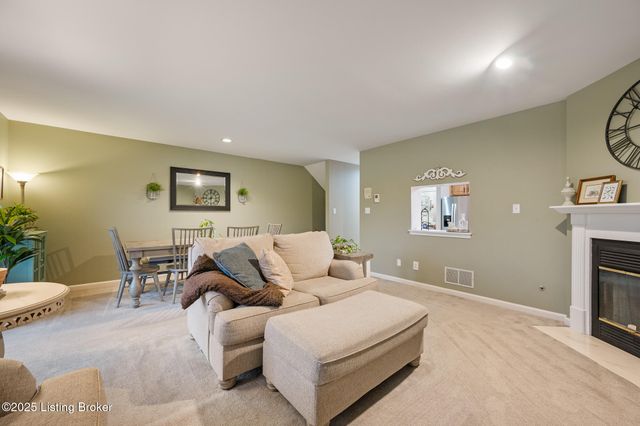 5002 Harrods Landing Dr, Prospect, KY 40059