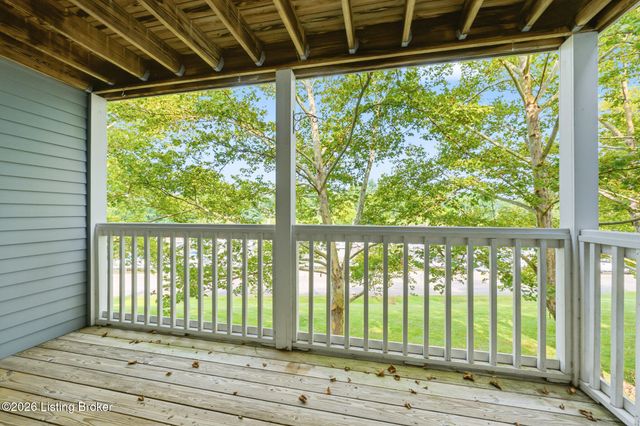 5002 Harrods Landing Dr, Prospect, KY 40059