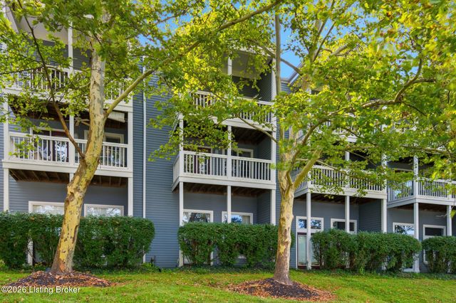 5002 Harrods Landing Dr, Prospect, KY 40059