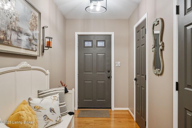 5002 Harrods Landing Dr, Prospect, KY 40059