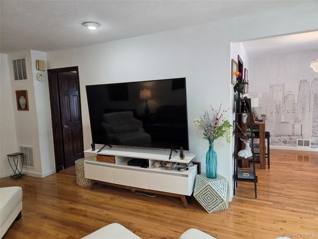 15-40 215th Street, Bayside, NY 11360