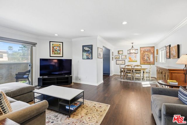 4466 Coldwater Canyon Avenue 205, Studio City, CA 91604