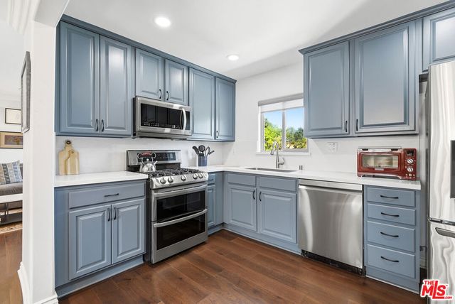 4466 Coldwater Canyon Avenue 205, Studio City, CA 91604