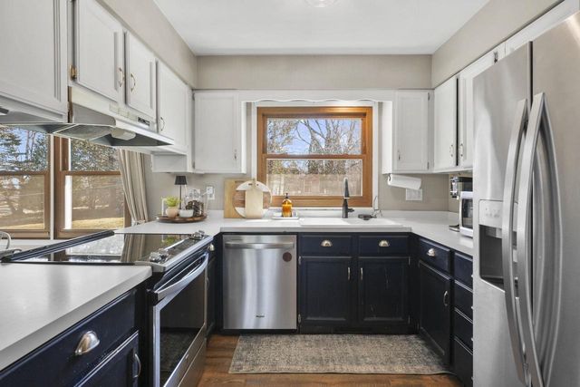 6788 Prairie View Drive, Sun Prairie, WI 53590