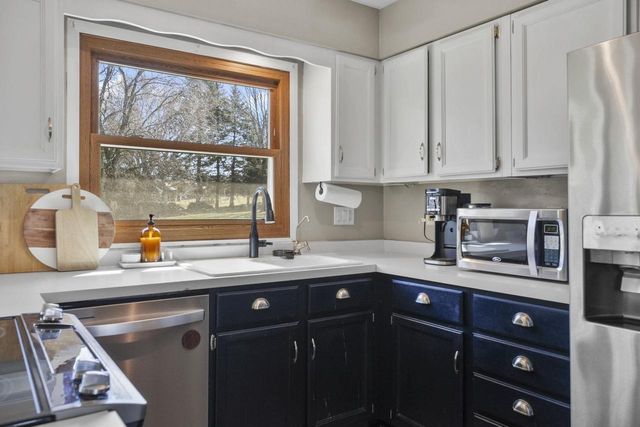 6788 Prairie View Drive, Sun Prairie, WI 53590