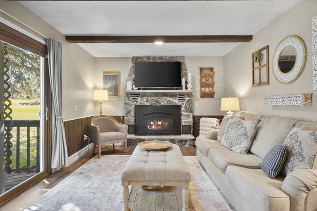 6788 Prairie View Drive, Sun Prairie, WI 53590