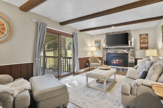 6788 Prairie View Drive, Sun Prairie, WI 53590