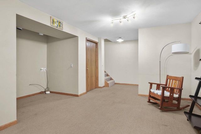 6788 Prairie View Drive, Sun Prairie, WI 53590