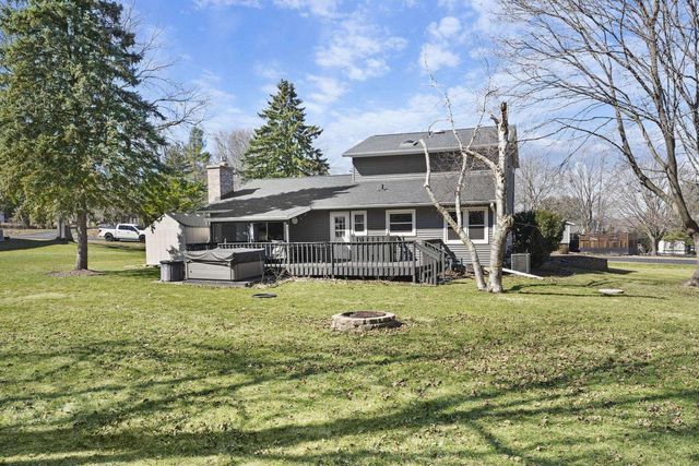 6788 Prairie View Drive, Sun Prairie, WI 53590