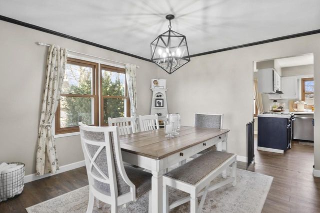 6788 Prairie View Drive, Sun Prairie, WI 53590