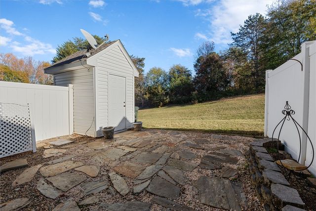 78 Spring Crossing Circle, Greer, SC 29650