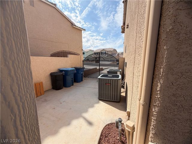 6564 Fieldmouse Avenue, Las Vegas, NV 89142