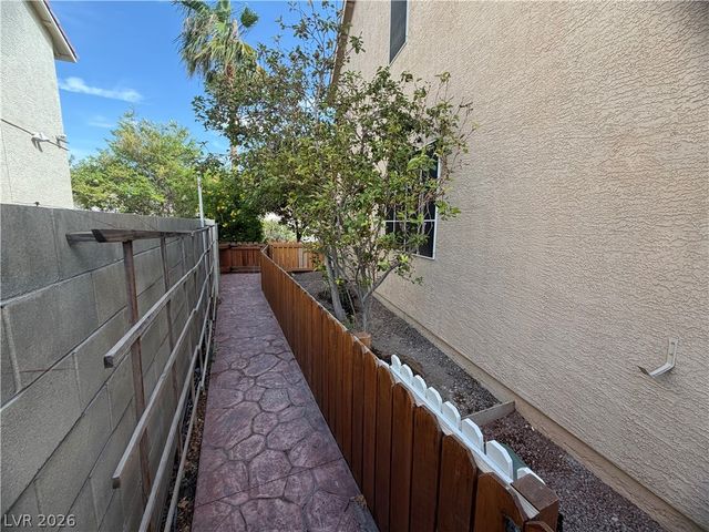 6564 Fieldmouse Avenue, Las Vegas, NV 89142