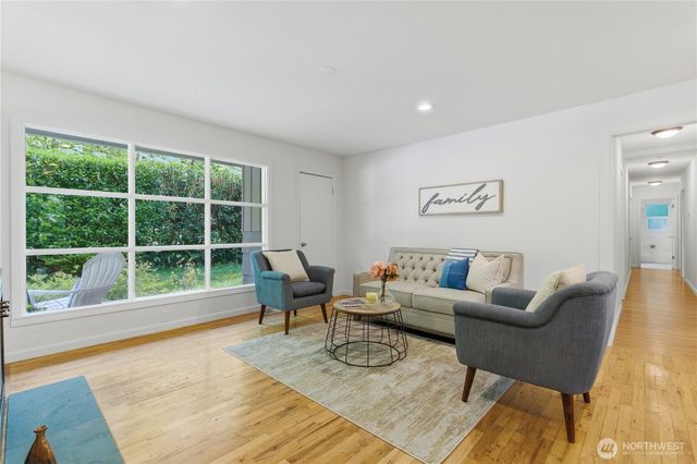 6212 Ray Nash Drive NW, Gig Harbor, WA 98335