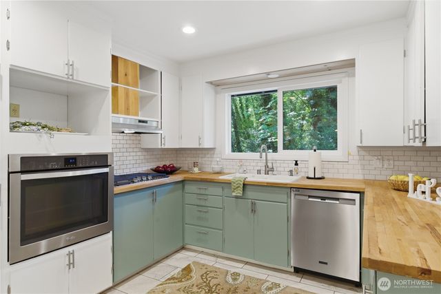 6212 Ray Nash Drive NW, Gig Harbor, WA 98335
