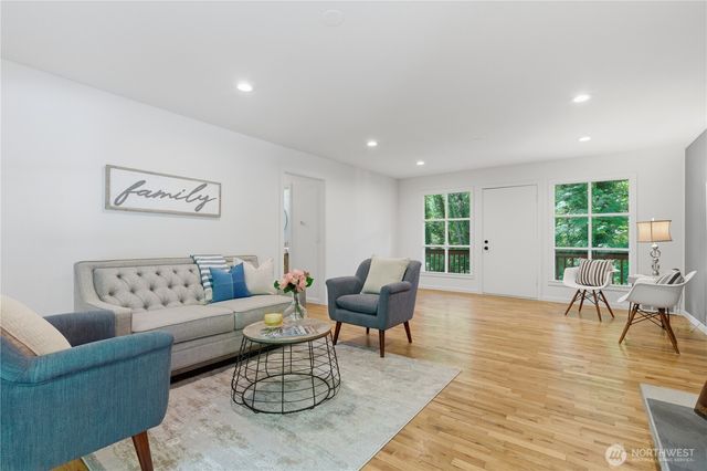 6212 Ray Nash Drive NW, Gig Harbor, WA 98335