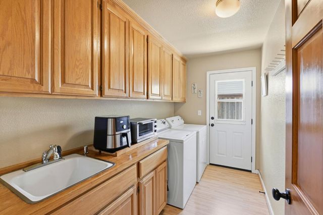 2669 Stockwood Dr, Roseville, CA 95661