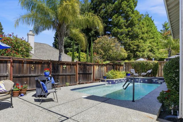 2669 Stockwood Dr, Roseville, CA 95661